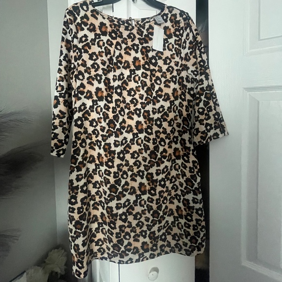 Leopard Dress - Picture 2 of 3